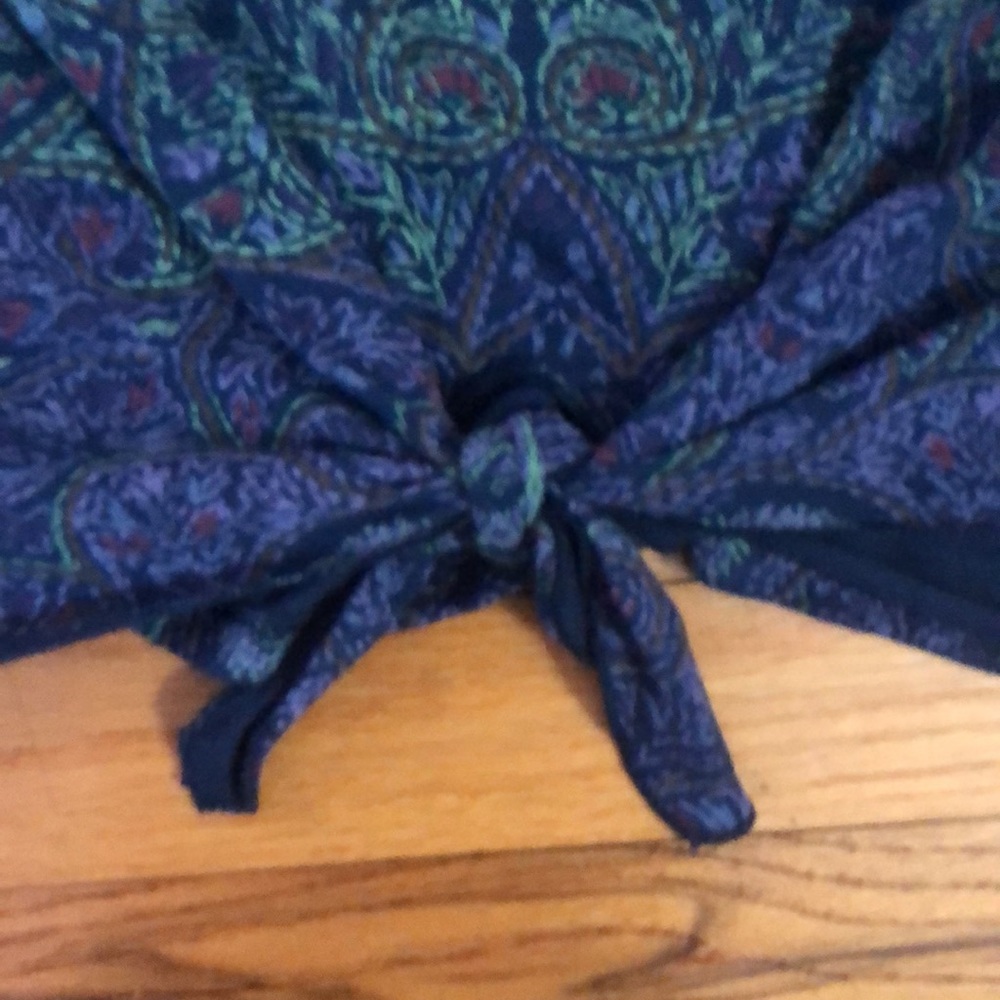 🌺 Lucky Brand Purple and Green Paisley Top Sz L - Picture 7 of 7